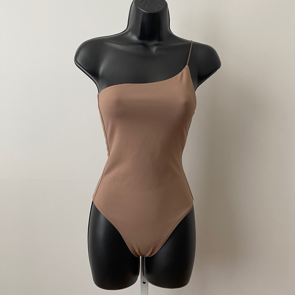 Babaton Office Siren Clean Minimalist One Shoulder Thong Bodysuit S Brown